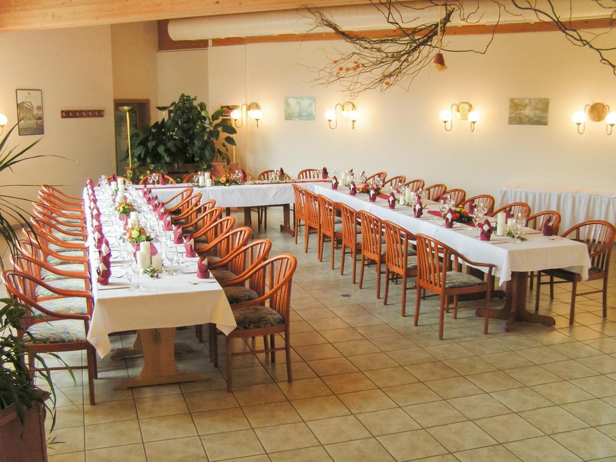 Hotel Zur Werra Schmalkalden Bagian luar foto