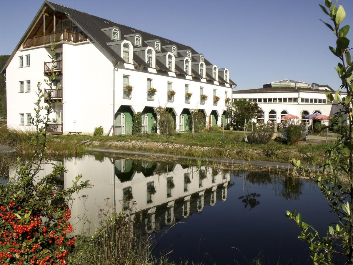 Hotel Zur Werra Schmalkalden Bagian luar foto