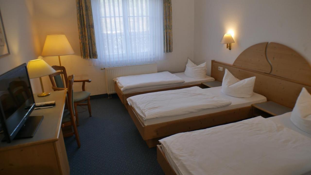 Hotel Zur Werra Schmalkalden Bagian luar foto